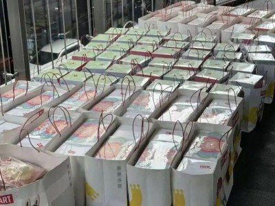 LABUBU隐藏款从过万跌到800多元,黄牛哭了:根本没人接盘