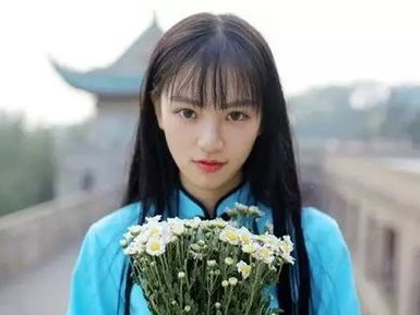 你的校花,她，是青春的代名词